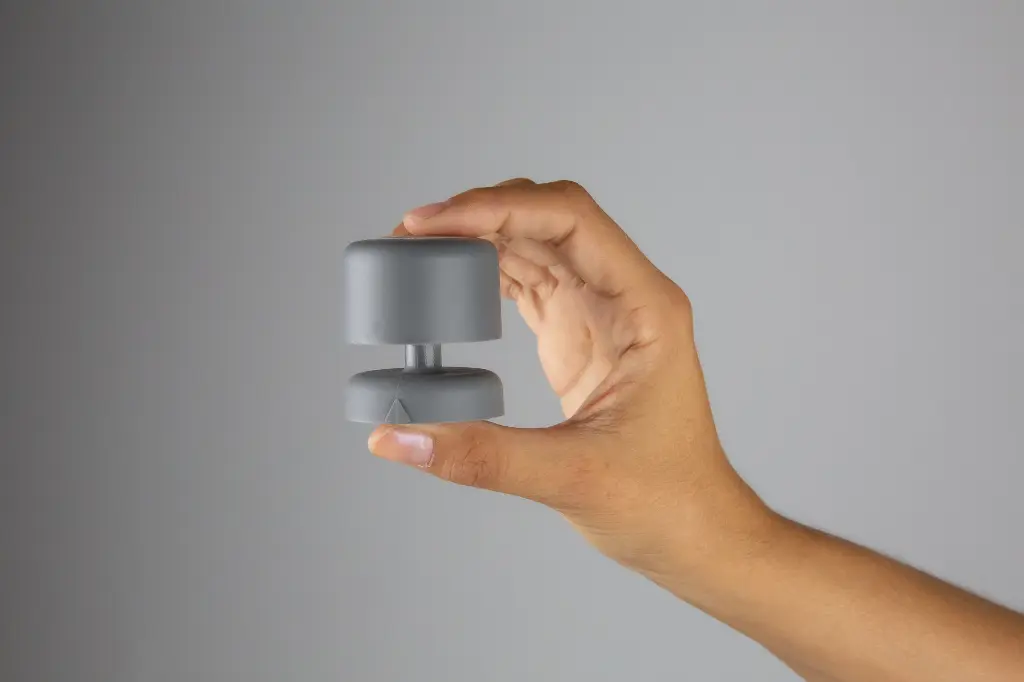 Mini_ballistics in Hand.webp